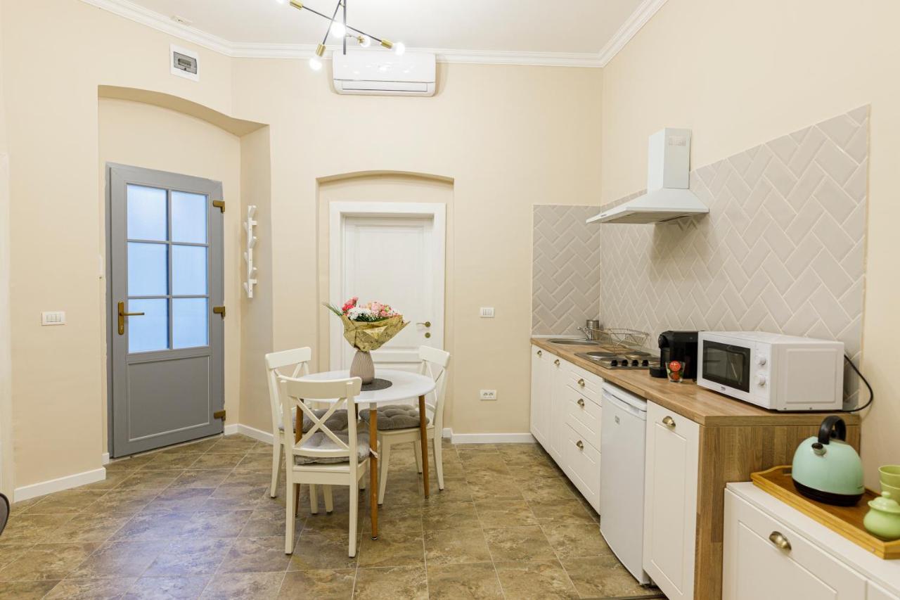 Beautiful Apartment In Heart Of Historical Center Timişoara Eksteriør bilde